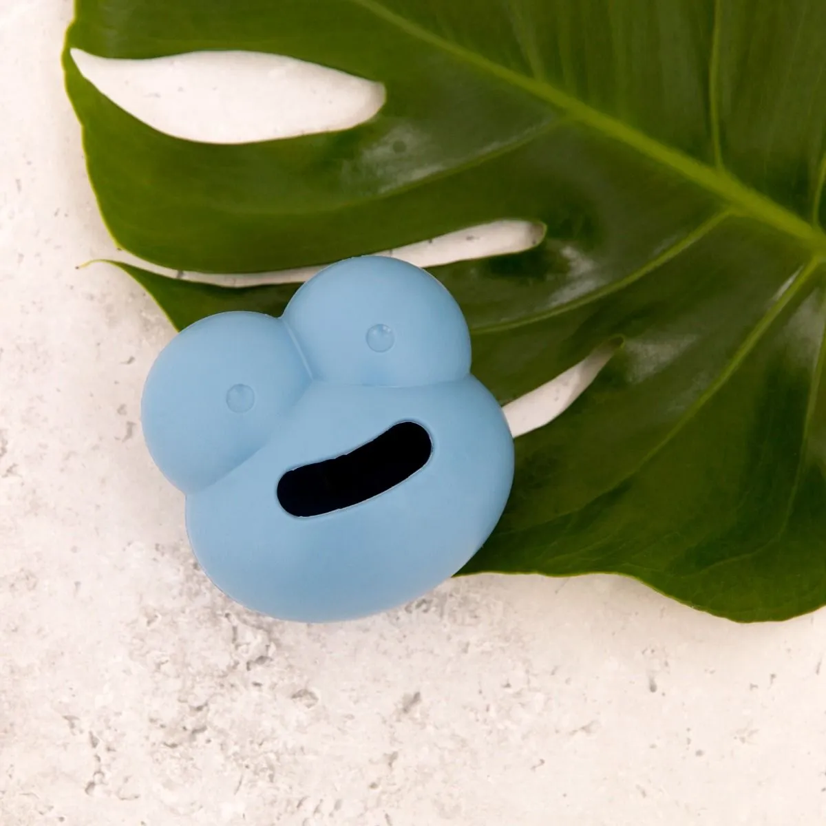 Frogg Robert Blue Chew Treat Dog Toy - Image 2